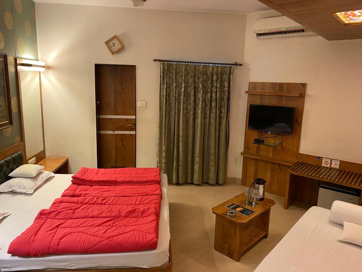 Panchavati Elite Inn Nashik Exterior foto